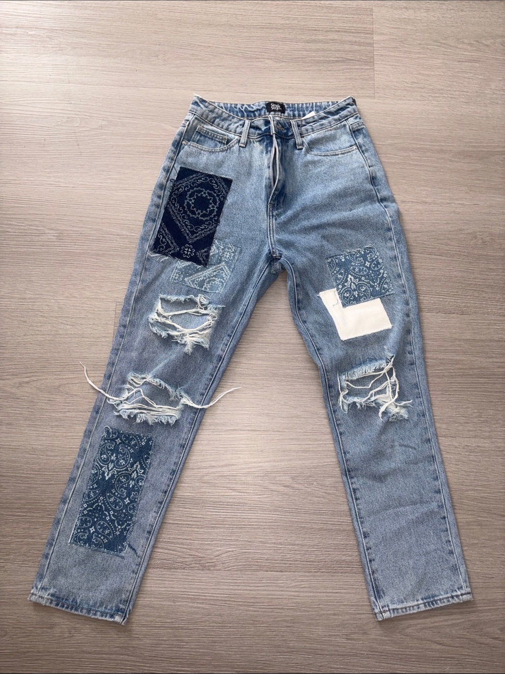 Light Blue Patchwork Boyfriend Jeans with Bandana Patches